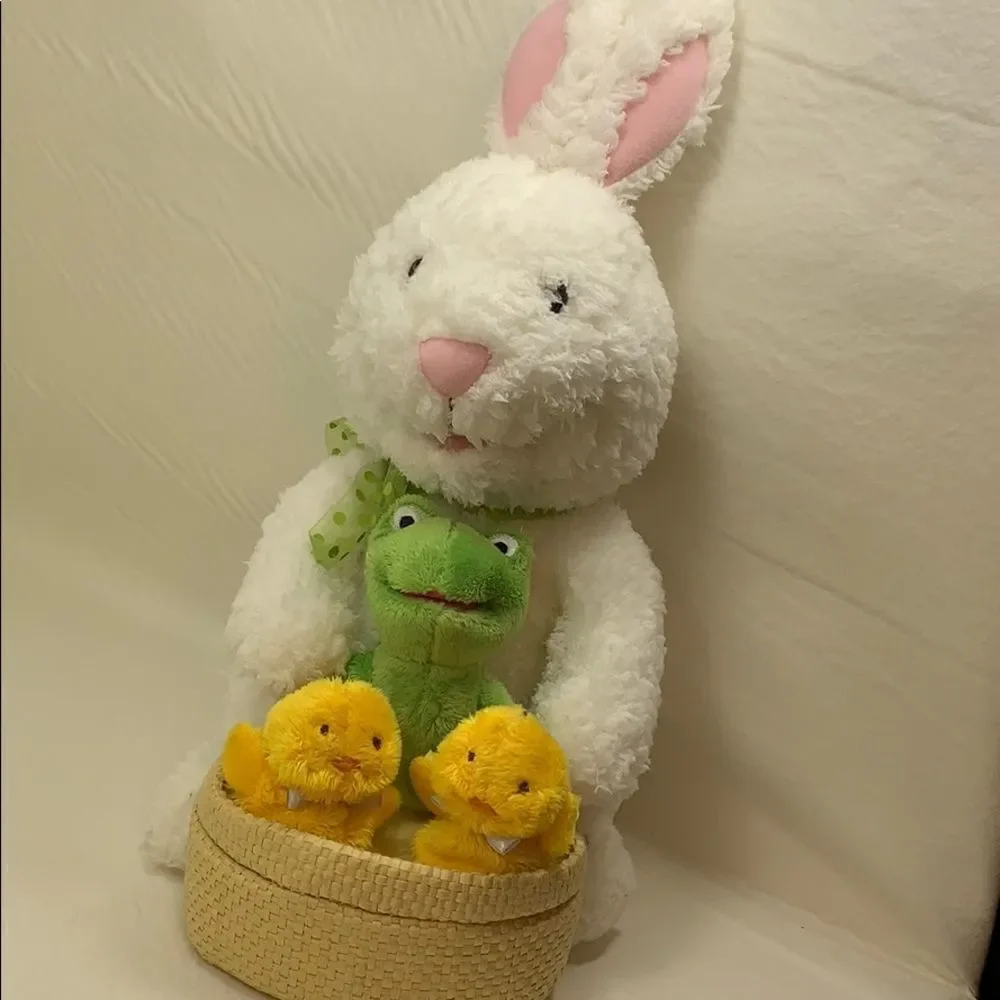Hallmark Let’s Go To The Hop Easter Bunny Chicks And A Frog Singing At The Hop